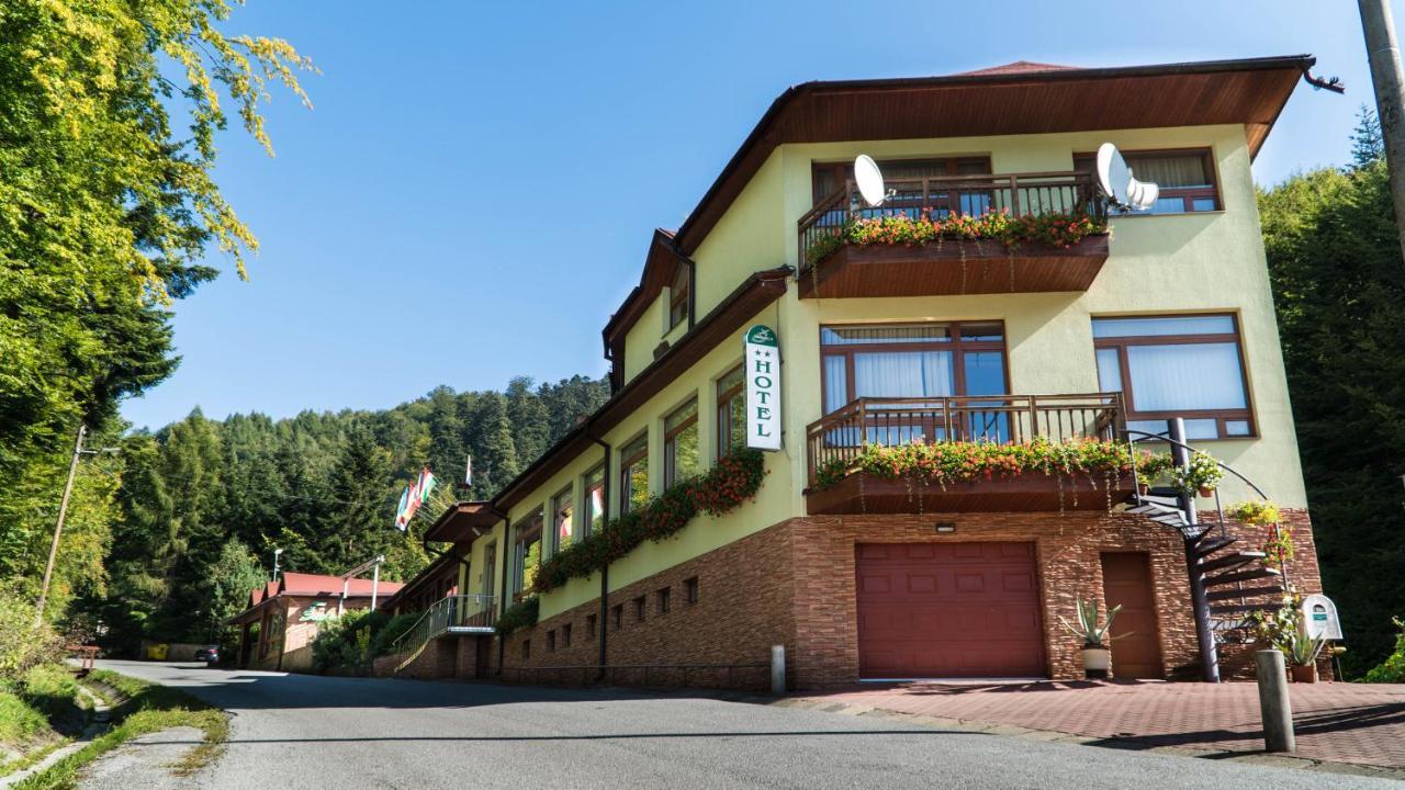 Hotel Somka Drienica Екстериор снимка