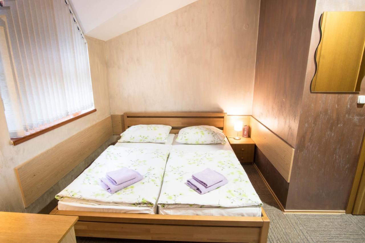 Hotel Somka Drienica Екстериор снимка
