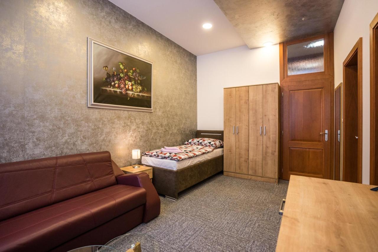 Hotel Somka Drienica Екстериор снимка