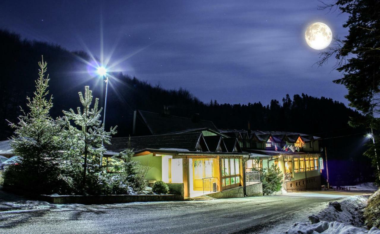 Hotel Somka Drienica Екстериор снимка